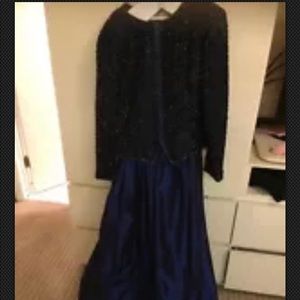 Victoria Size 12 Woman's Blue 2 Piece Gown